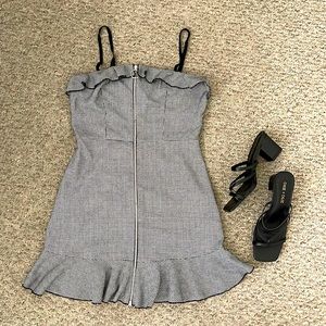 Cute black and white plaid dress with zipper